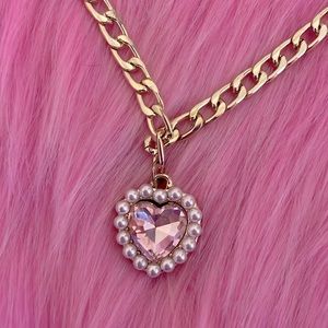 Crystal heart necklace 💖